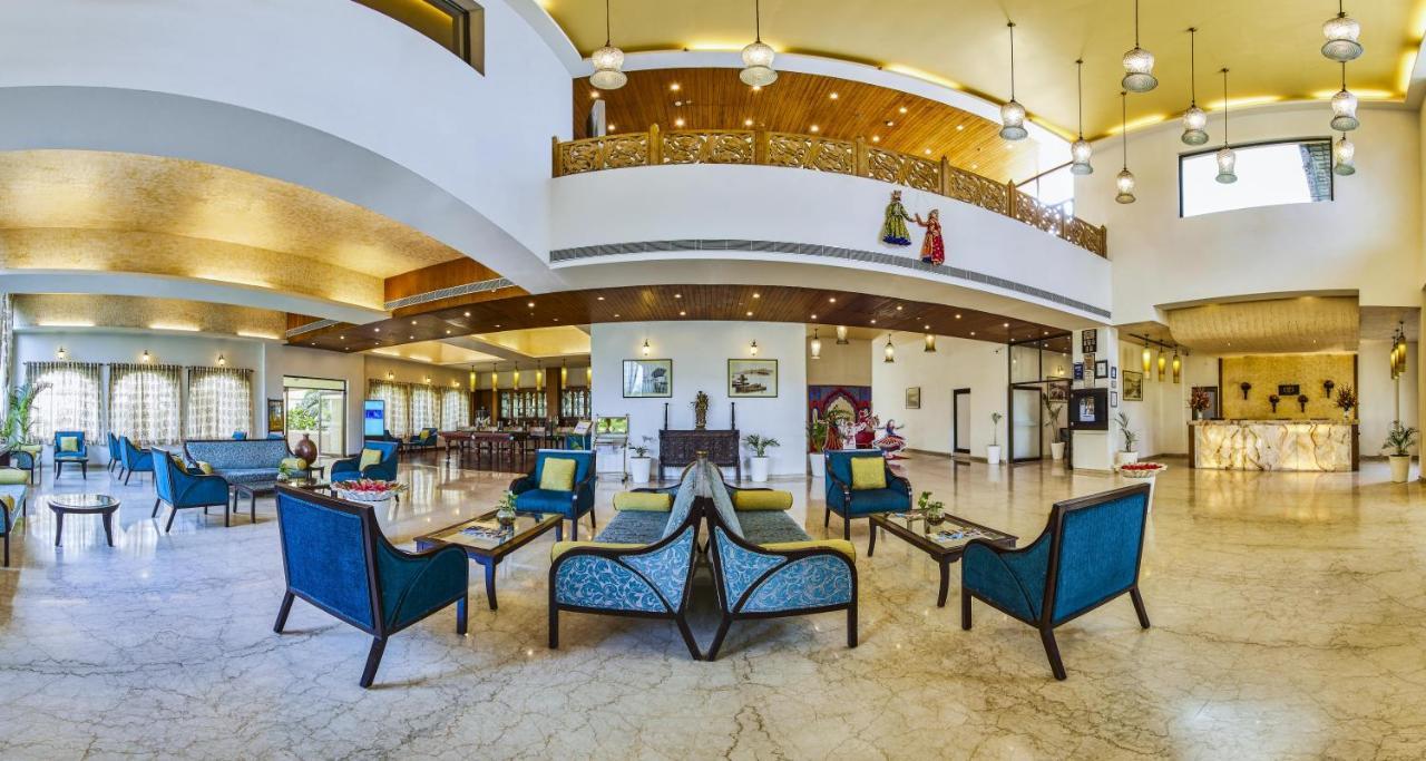 Hotel Club Mahindra Udaipur Exterior foto