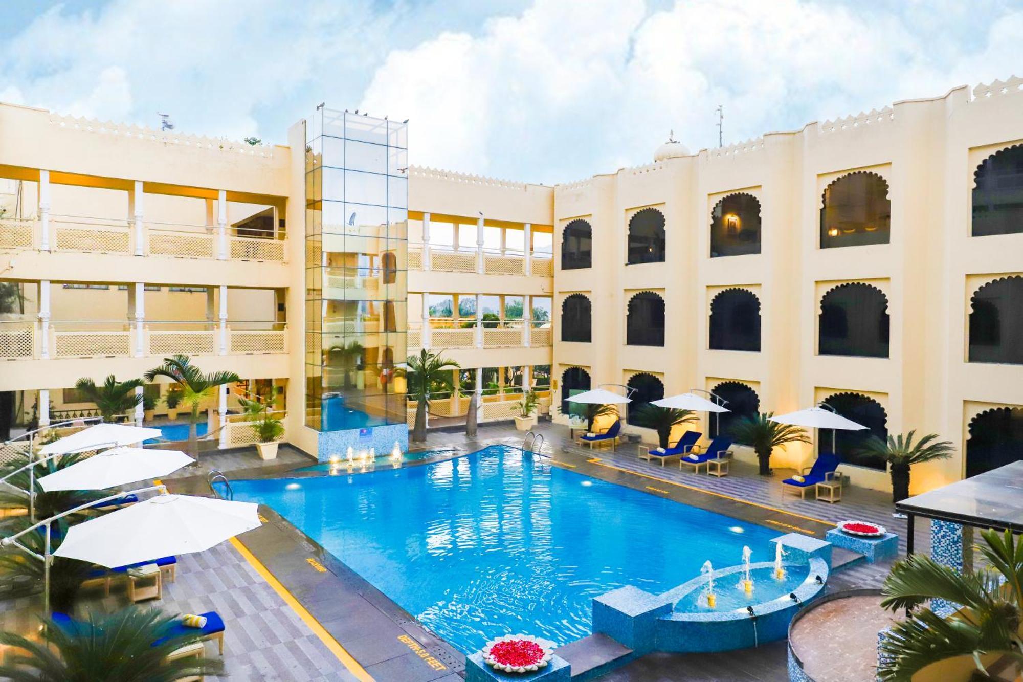 Hotel Club Mahindra Udaipur Exterior foto