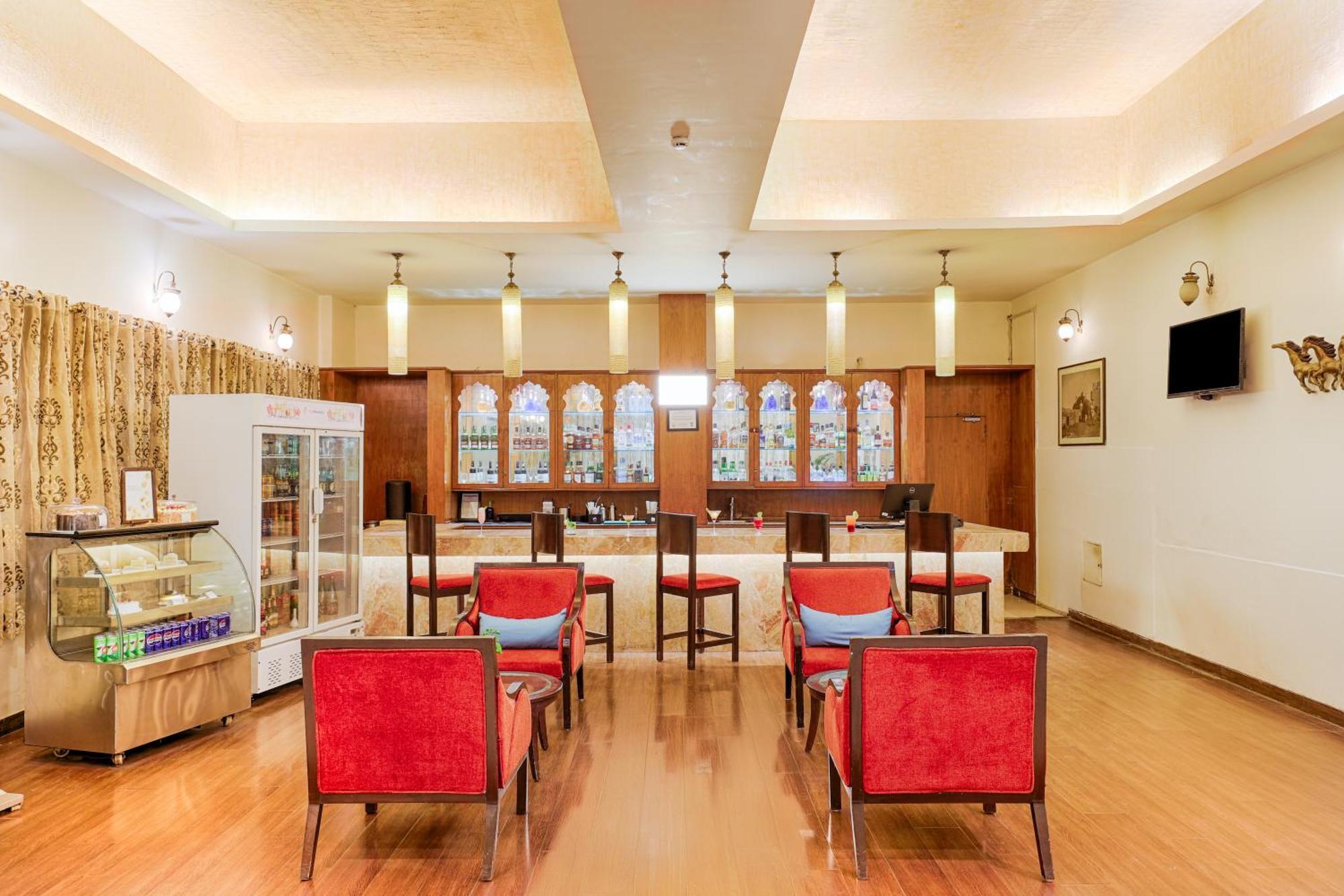 Hotel Club Mahindra Udaipur Exterior foto