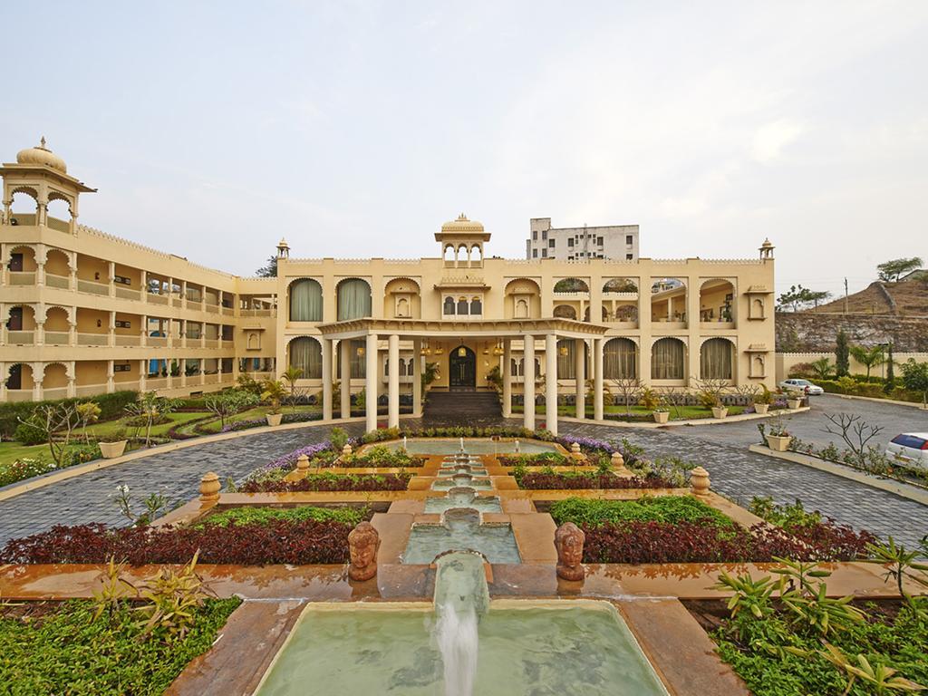 Hotel Club Mahindra Udaipur Exterior foto